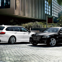BMW 5シリーズ、Mスポーツベースの限定モデル「ザ・ピーク」発売…オプション多数 画像