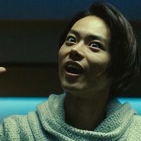 菅田将暉、「キラこそが神」の理由を明かす！生着替えも…『デスノートLNW』特別映像 画像
