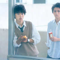山崎賢人、松尾太陽と“リア友”!? 『一週間フレンズ。』“友情”写真到着 画像