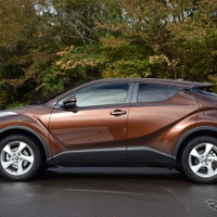 【トヨタ C-HRプロトタイプ】新型コンパクトSUV、1.2リットルエンジンを搭載［写真蔵］ 画像