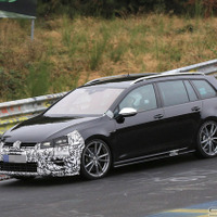 空気抵抗向上！VWゴルフ「R」ヴァリアント、295馬力の改良新型がニュルで暴走！ 画像