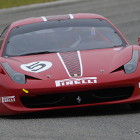 フェラーリ 488 チャレンジ、初公開へ…最新ワンメイクレーサー 画像