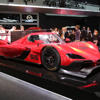 【ロサンゼルスモーターショー16】マツダ、600馬力の新型レーサー発表…魂動デザイン 画像