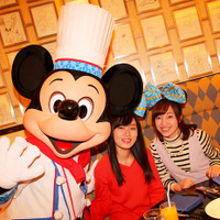 【ディズニー】キャラたちと一緒に食事！超大人気レストラン「シェフ・ミッキー」のクリスマス 画像