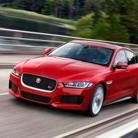 【ロサンゼルスモーターショー15】ジャガー XE、2017年型を初公開へ 画像