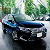 レクサス HS、質感を高めた特別仕様車を設定…安全運転支援機能も充実 画像
