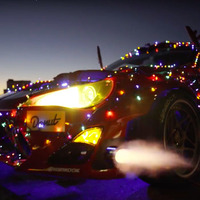 【動画】サンタも興奮！フェラーリ・チューンの電飾トヨタ86、爆走＆ドリフト披露 画像