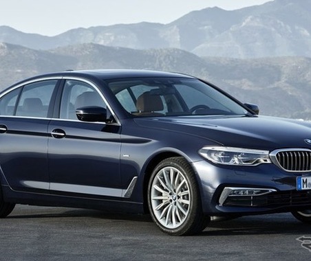 BMW 5シリーズ 改良新型、5月中に発表へ…電動バージョンも設定 画像