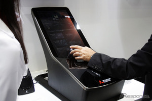 回す+ズラすだけ、三菱電機の近未来センターコンソール…人とくるまのテクノロジー2018 画像
