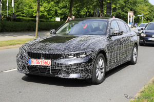BMW 3シリーズ 新型、ついに実車を目撃!フロントマスクは「i8」似? 画像
