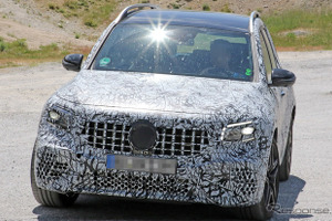 メルセデス最小オフローダーGLB、最強「AMG 45」設定へ…そのパワーは383馬力! 画像