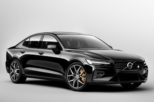 【ボルボ S60 新型】ミッドサイズスポーツセダンが8年ぶりフルモデルチェンジ 価格は489万円より 画像