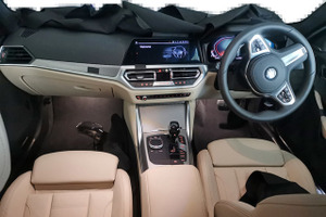 BMW 4シリーズ 次期型、運転席&後部座席まで丸見え!これが「ミニ8シリーズ」の全貌だ 画像