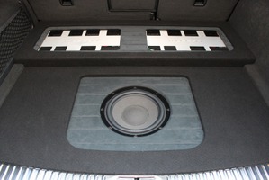 カスタム・オーディオマシン SpecialFeature!! PORSCHE CAYENNE(オーナー:中溝一馬さん) by custom&car Audio PARADA 前編 画像