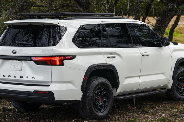 トヨタ セコイア 新型に「TRDプロ」、ハイブリッド駆動のオフローダー