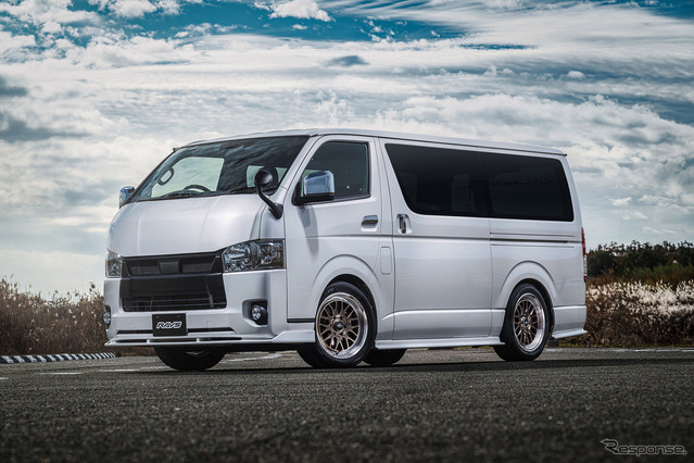 ラブブ　2箱ハイエース あのハイエースが高級車に？！レイズ ホムラ「2×9L-RA」が見せる新世界
