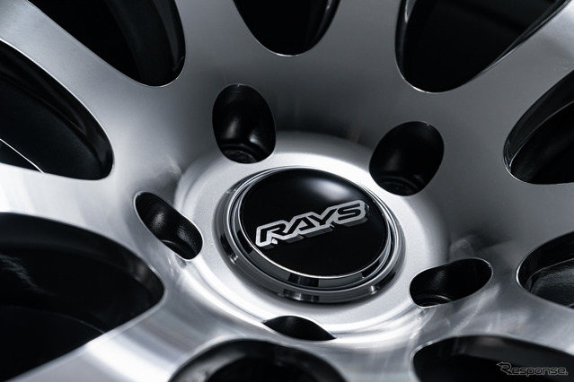 コンサバデザインを極めたホムラ『2x9R』登場！エッジ感が生み出す