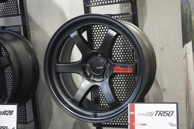 1本100万超えのカーボンホイール「ELEMENT SIKTH」が爆誕！MIDホイール