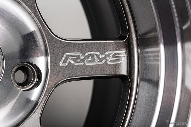 見た目はレトロ、中身は最新。RAYS『VOLK RACING TE37V-PRO』で