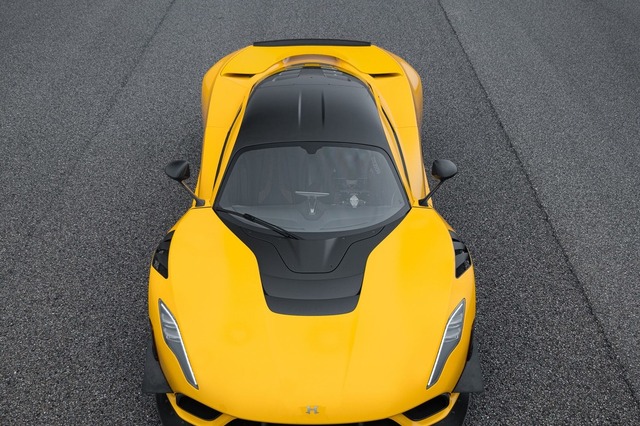 世界最強の内燃エンジン搭載！ 2031馬力のハイパーカー『ヴェノムF5