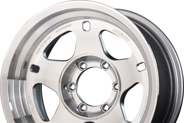 キラッキラのダイヤモンドシルバーに注目！ 圧倒的タフさ×機能美な『A