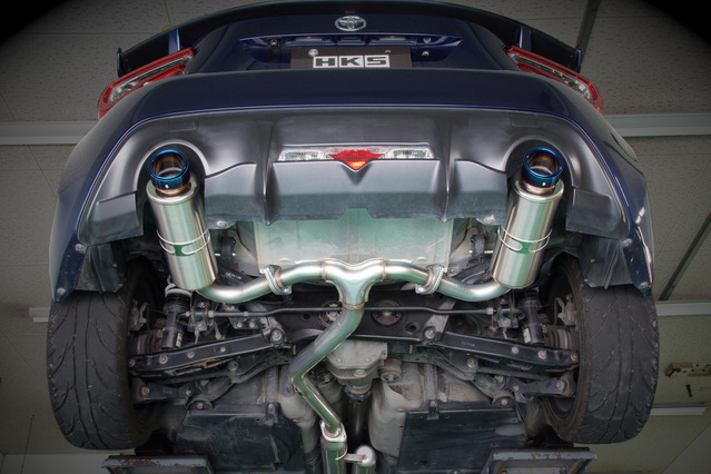 86＆BRZ HKS ハイパワースペックマフラー 86＆BRZを青く飾るパワーとサウンド、HKS「HKSハイパワーSPEC-L2」の