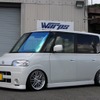 「やってる感じ」は出さないでも見たらスゴいねって行ってもらえるクルマを目指したタント。大人のデザインが光るカスタムだ。