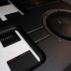 横方向に刻まれたスリットもラゲッジに変化を付けている。パネル面が単純になるのを防ぎ、各ユニットのつながり感も引き出す。