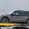 BMWの最高級SUV「X7」、 PHEV設定で11月デビューへ…輸送中を激写！ 画像