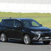 【三菱 アウトランダーPHEV 新型試乗】思いのほかスポーティで自在度の高いハンドリング感覚が好印象…河村康彦 画像