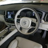 ボルボ XC60 D4 AWD INSCRIPTION