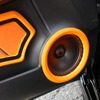 フロントスピーカーにはグラウンドゼロのGZNC1650SQ-LTDをチョイス。ミッドバスはドアにアウターバッフル化して取り付けられる。