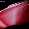マツダの新型車、ティザーイメージ… アクセラ 次期型か？ 画像