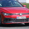 VW ゴルフGTI TCR、早くも2世代目をフルヌード激写！デビュー間近か 画像