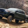 米トヨタのピックアップトラック、『タコマ』に「TRDリフトキット」…オフロード性能を追求 画像