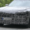 BWM 7シリーズ のヘッドライトも上下二段タイプに!? 次期型プロタイプを激写 画像