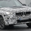 車名は「M35i」が濃厚…BMW X1 次期型、355馬力の高性能モデルを初スクープ 画像