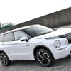【三菱 アウトランダーPHEV 新型試乗】上質さ、走り、存在感、フラッグシップに相応しい1台だ…中村孝仁 画像