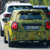 電動化はあるのか!? MINI『クーパー5ドア』次期型をスクープ、リアデザインに注目！ 画像