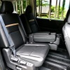 日産 セレナ e-POWER ハイウェイスターV（ボディカラー：利休）