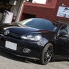 ライブやコンサートで体感したサウンドと雰囲気をゴルフ6の車内で再現すべくオーディオインストールを開始した。
