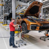 ポルシェのドイツ・ライプツィヒ工場で生産を開始した パナメーラ 新型