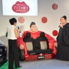 【トヨタ パッソ 新型】マツコ、巨大顔面付き椅子に「リアルよ、結構」 画像