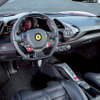 フェラーリ488 GTBGTBはグランツーリスモ・ベルリネッタの略で2015年3月のジュネーブモーターショーでワールドプレミアされた。パワートレインは3.9リットルV型8気筒DOHCツインターボ搭載。最高馬力は670psを発揮、最大トルクは77.5kgm/3000rpm。