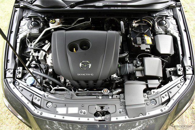 マツダ3新型 ファストバック(2.0 SKYACTIV-G)