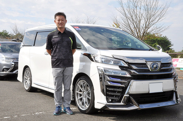 TOYOTA ヴェルファイアハイブリッド(オーナー/嶋村 学さん)by イングラフ TOYOTA ヴェルファイアハイブリッド(オーナー/嶋村 学さん)by イングラフ