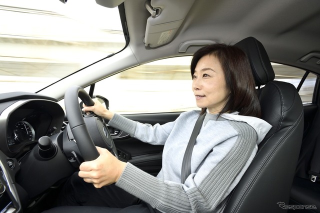 飯田裕子氏