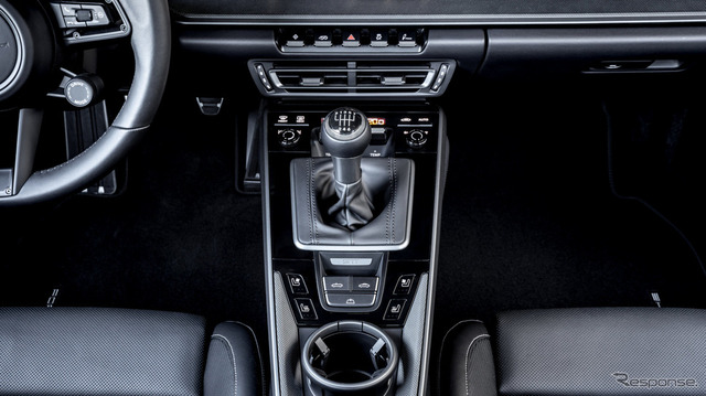 ポルシェ 911 新型の7速MT車