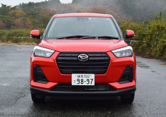 フロントフェイス。OEM供給先のトヨタ『ライズ』とは顔の印象が結構異なる。
