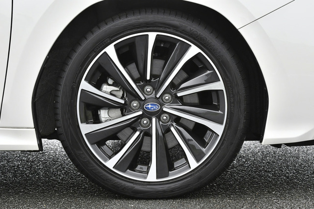 スバル レヴォーグ STI Sport(プロトタイプ)